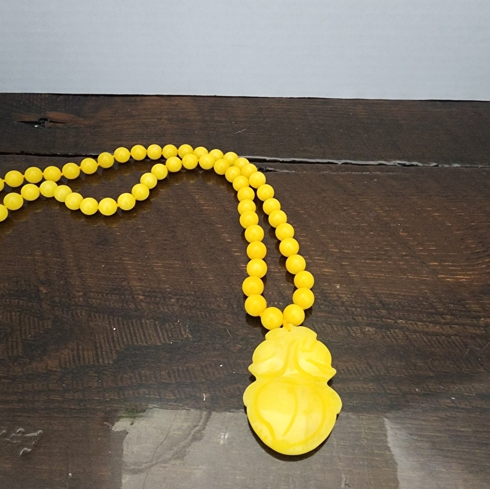 SE7 Yellow Beaded Vintage Necklace with Pendant - Picture 9 of 9